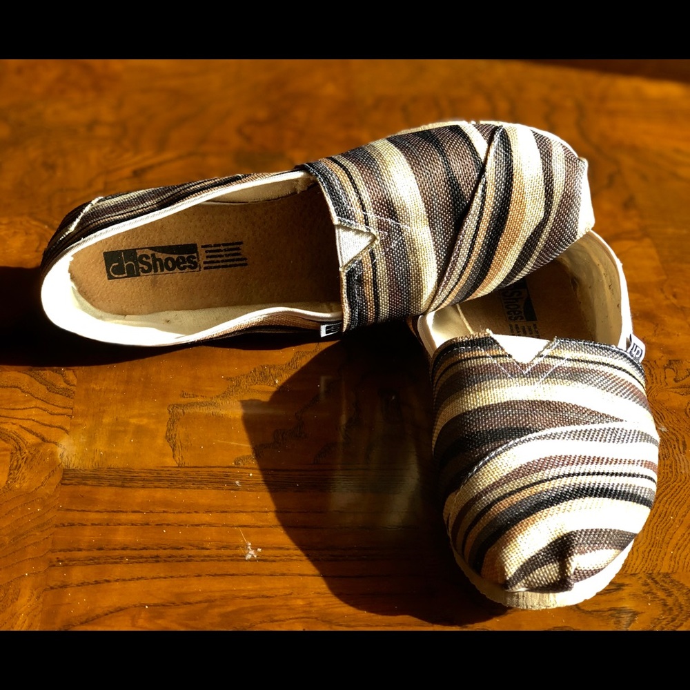 Carolina Herrera flats